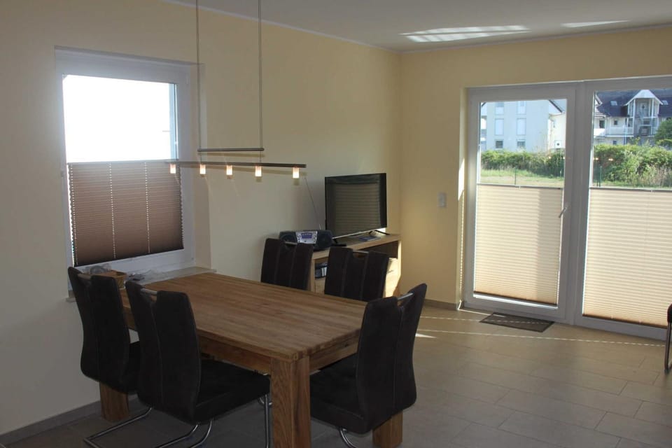 TV and multimedia, Dining area