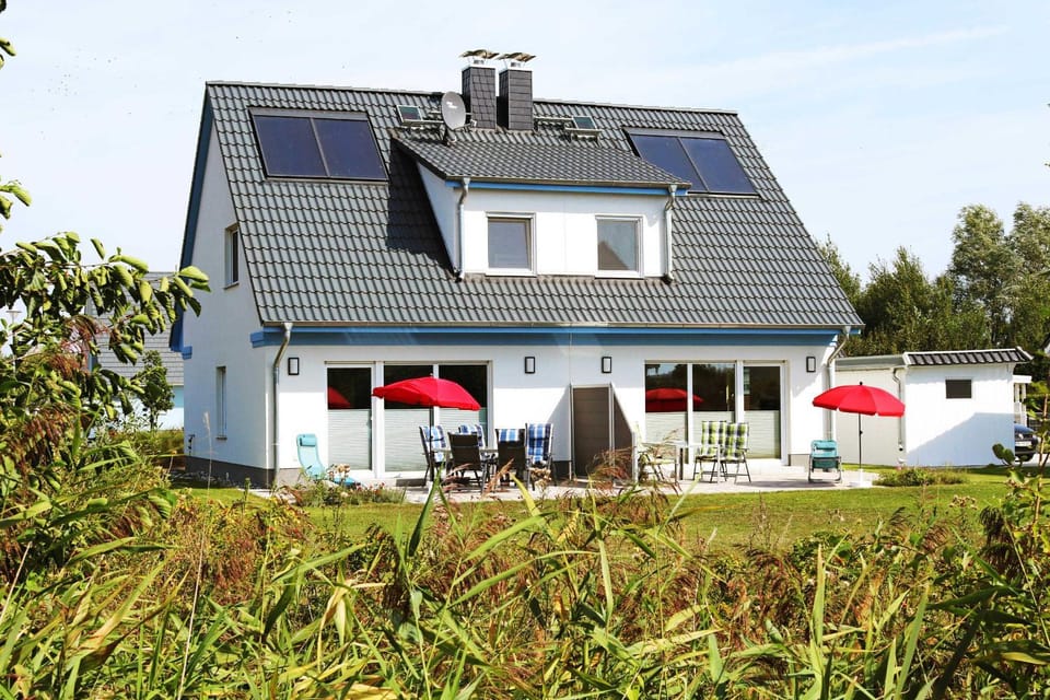 Property building, Garden