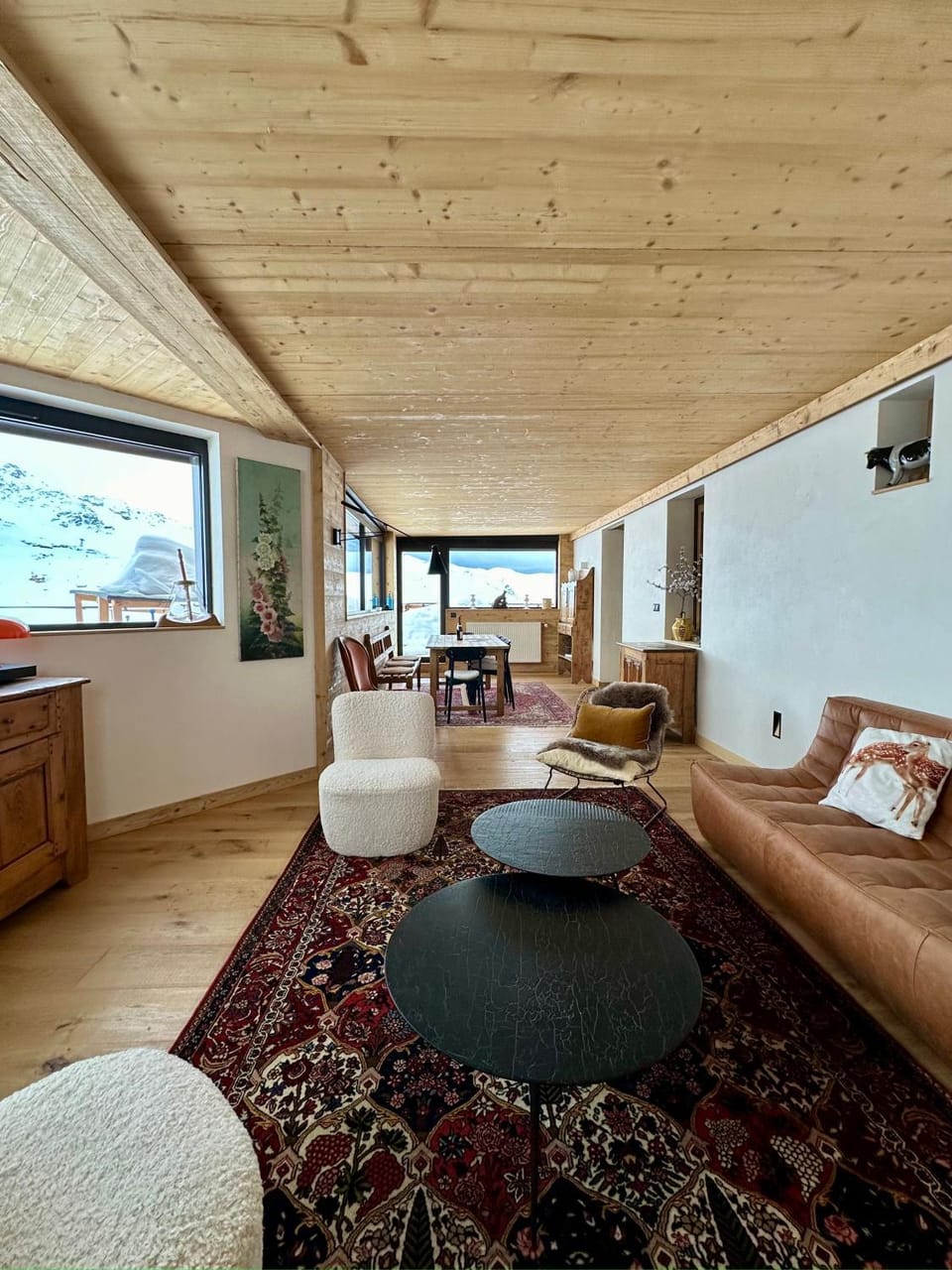 Living room, Mountain view