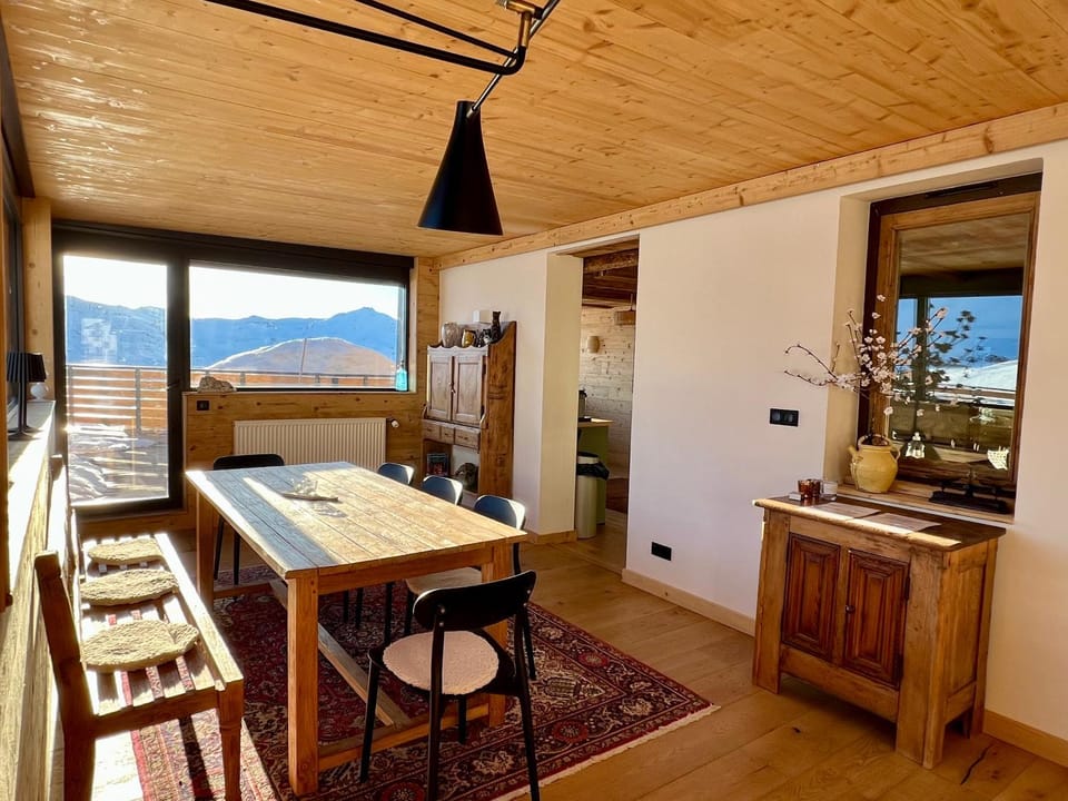 Mountain view, Meals