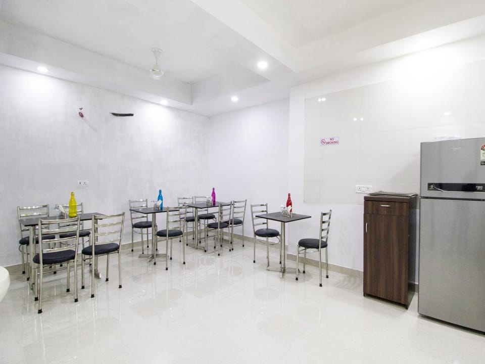 Restaurant/places to eat, Dining area