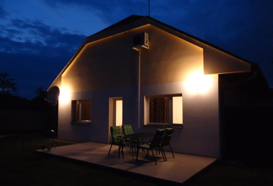 Property building, Night