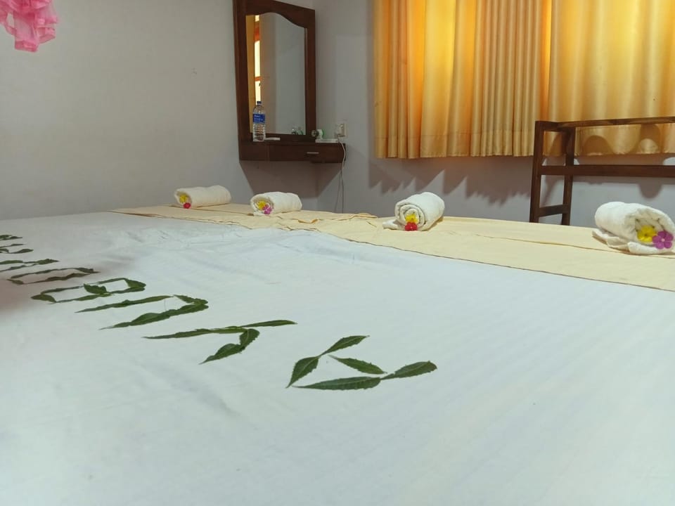 Canal Side Safari Resort Bed and Breakfast in Southern Province