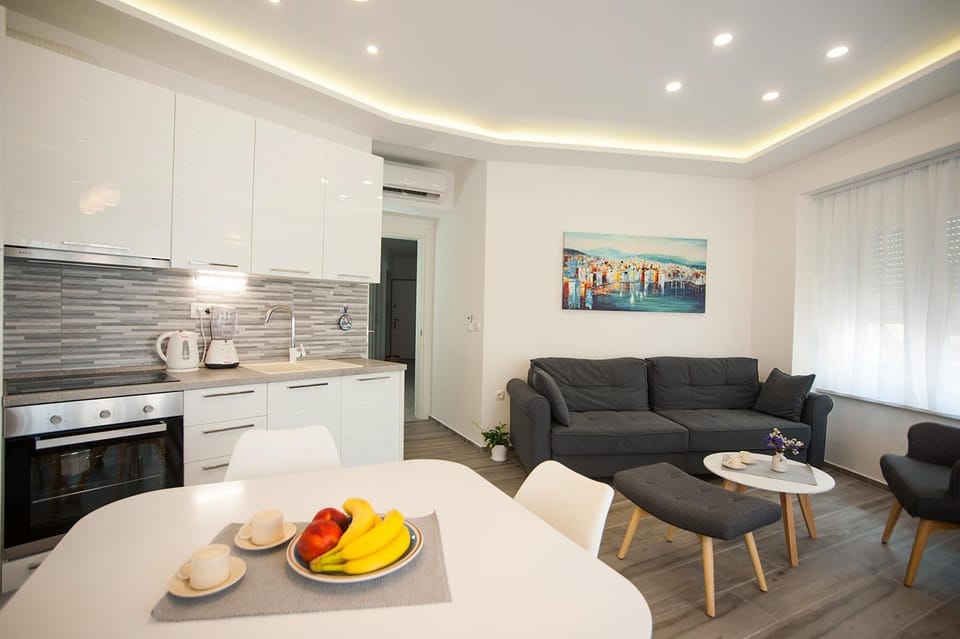 Kitchen or kitchenette, Living room, Dining area, stove