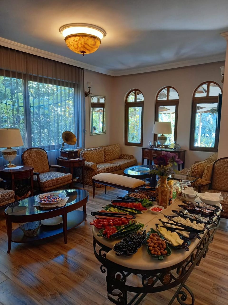 Restaurant/places to eat