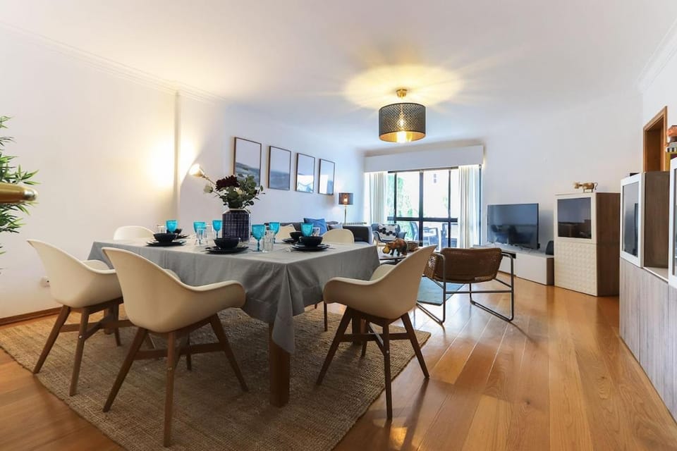 Amazing Downtown Family Apartment with terrace and parking House in Lisbon