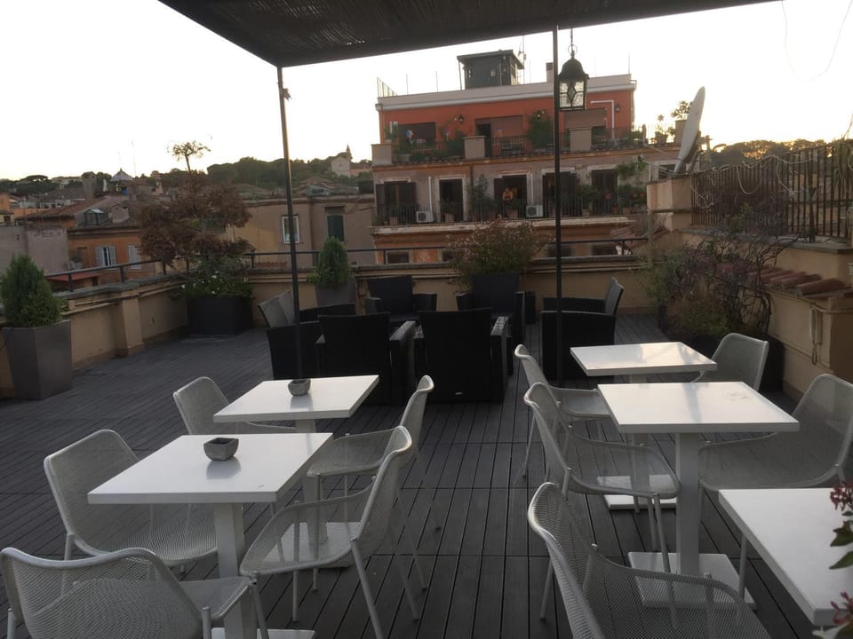 Balcony/Terrace, City view
