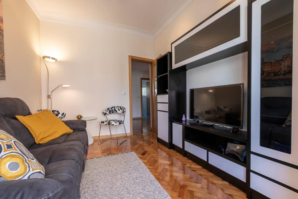 Communal lounge/ TV room, TV and multimedia, Living room