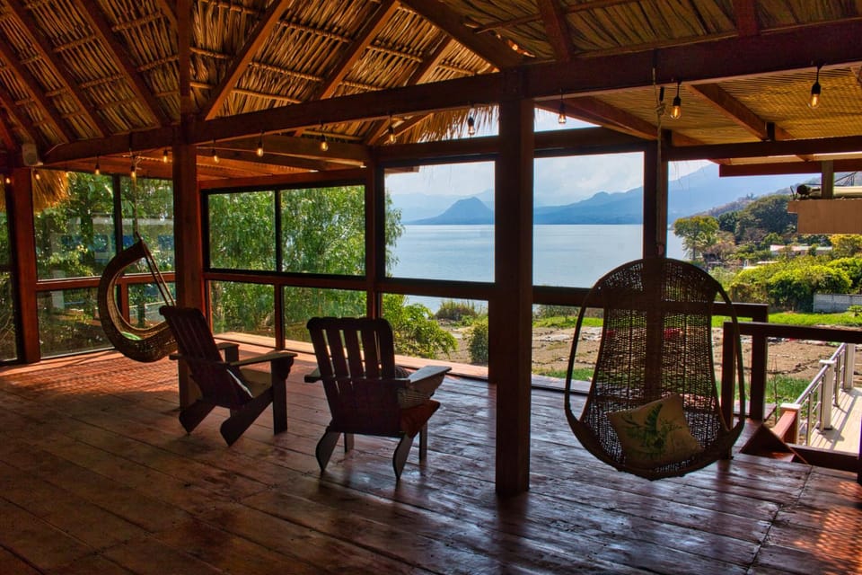 View (from property/room), Balcony/Terrace, Lake view, Mountain view