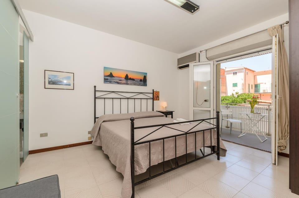 Marina D'Agrò Residence Bed and Breakfast in Sicily