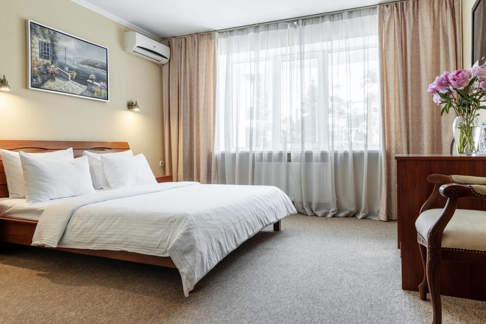 Bed, Photo of the whole room