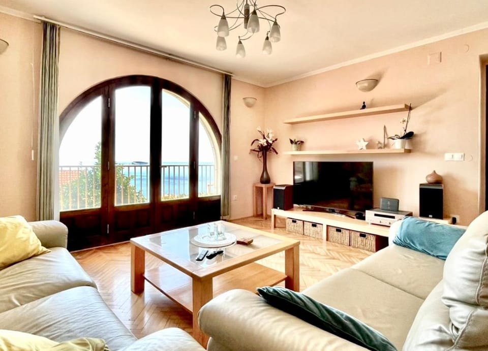 Living room, Seating area, Sea view