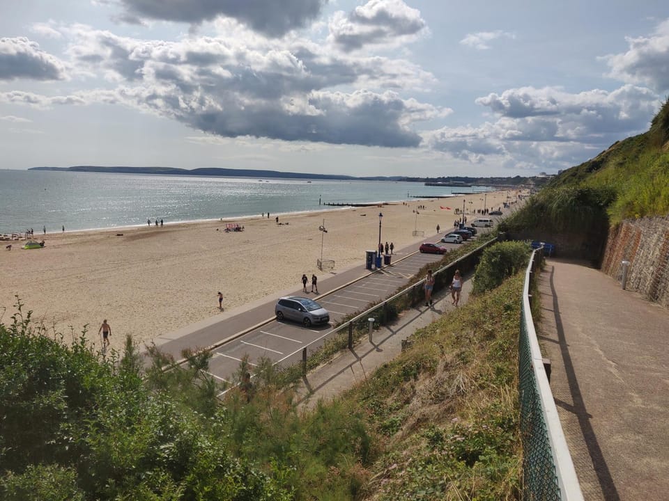 Neighbourhood, Beach