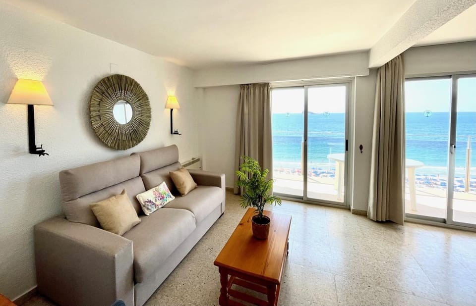 Living room, Sea view