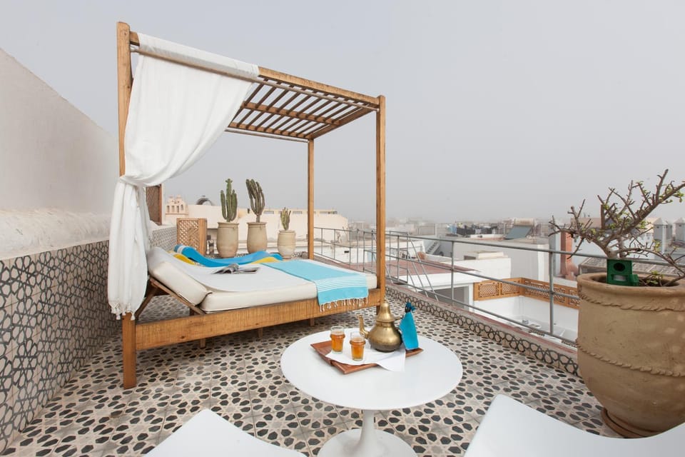 Balcony/Terrace, sunbed