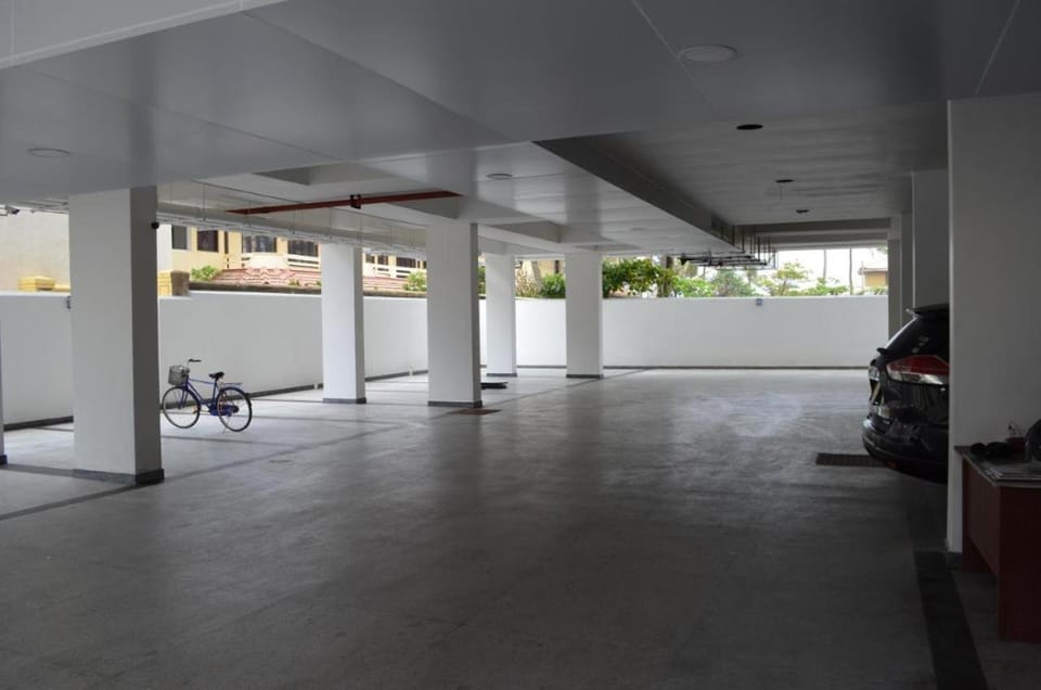 Beach Mount Apartment (Blue Ocean Apartment) Apartment in Dehiwala-Mount Lavinia