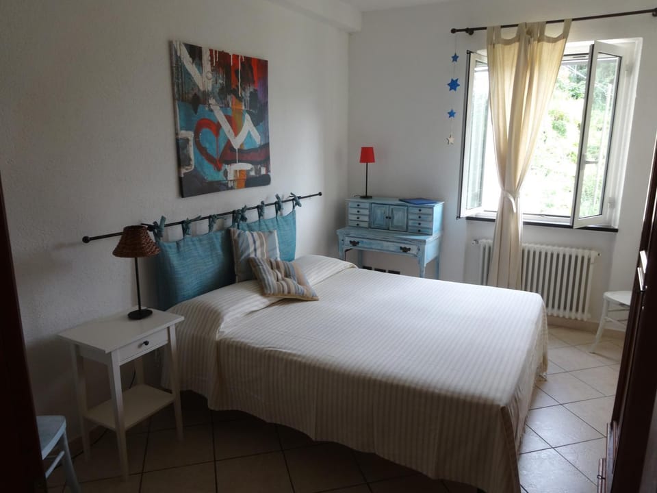 Shower, Toilet, Bed, BBQ facilities, Garden, Bathroom, Kitchen or kitchenette, Dining area, Bedroom, Communal kitchen