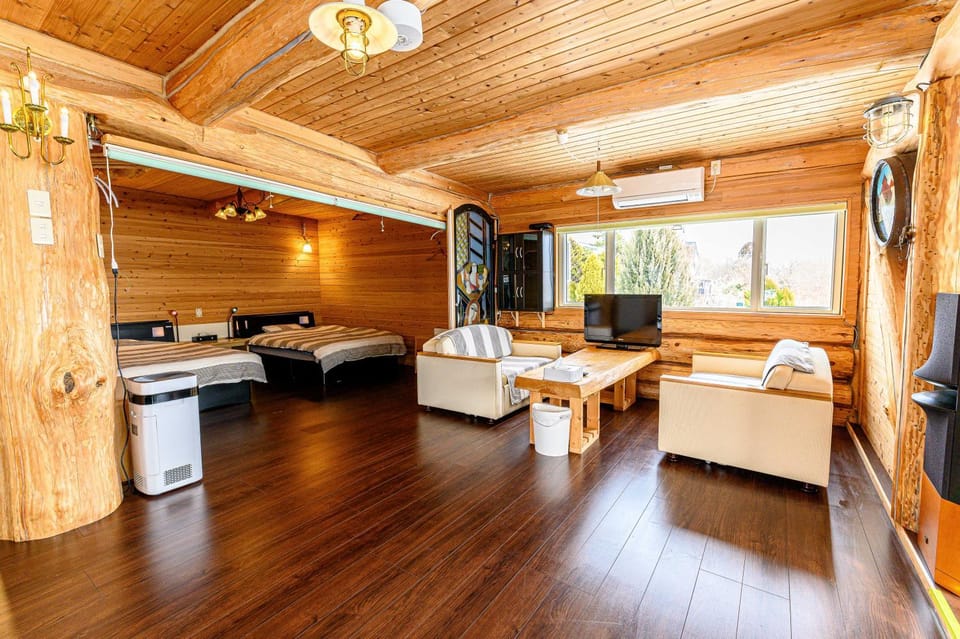 TV and multimedia, Living room, Bedroom