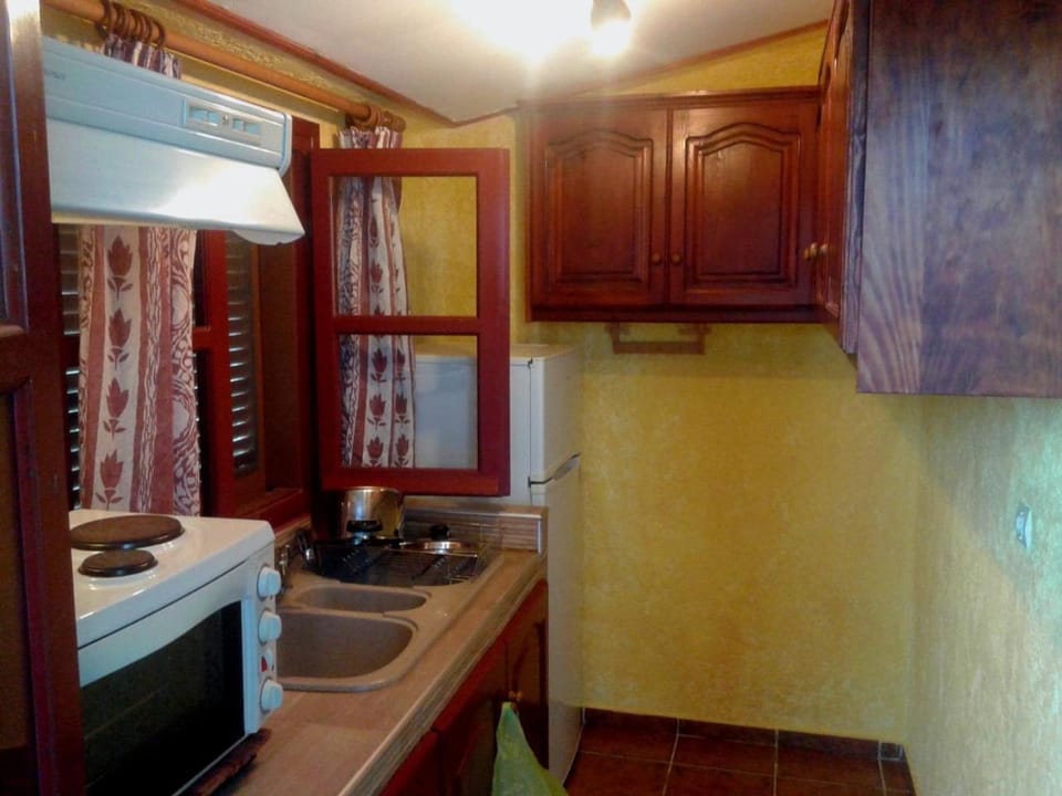 Coffee/tea facilities, Kitchen or kitchenette