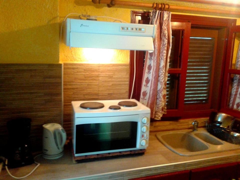 Coffee/tea facilities, Kitchen or kitchenette