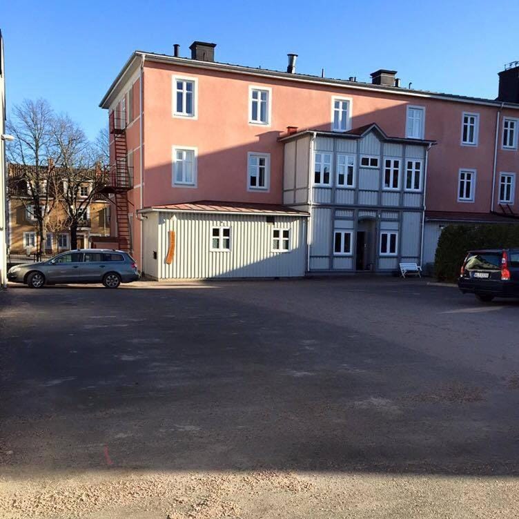 Property building, Day, On site