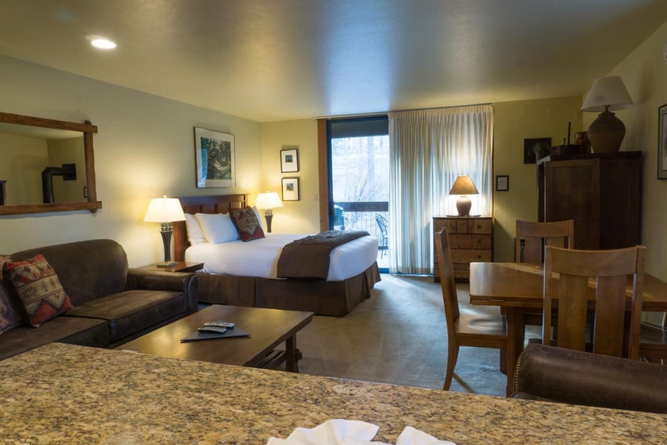 3160 Aspen Grove Apartment in Northstar Drive