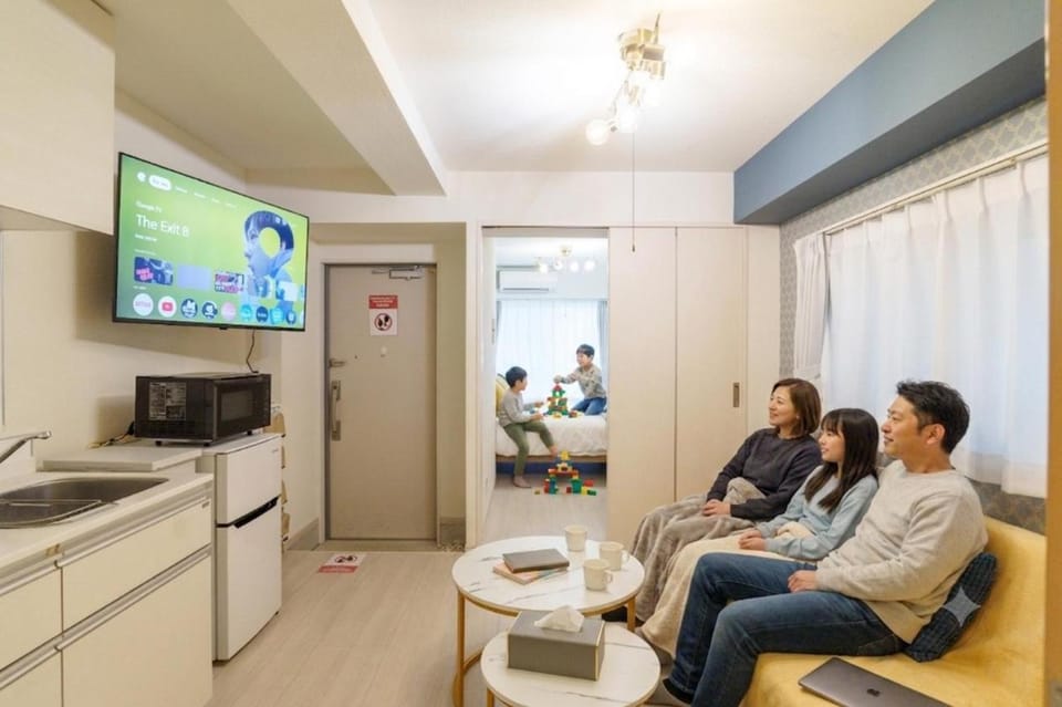 新宿へバス9分 静かな1階1dk貸切 3名快適 最大5名 コンビニ1分 大型スーパー4分 大型TV Apartment in Shibuya