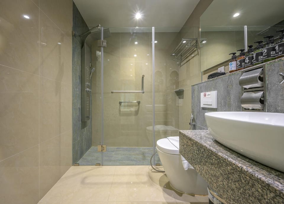 Shower, Toilet, Bathroom