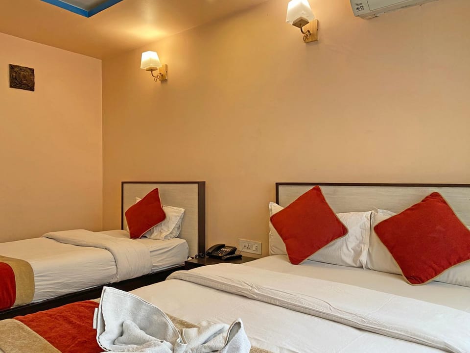Bed, Bedroom, towels, air conditioner