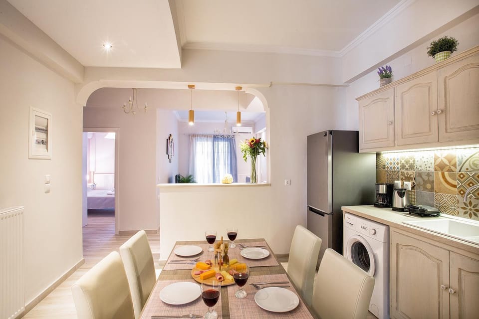 Kitchen or kitchenette, Living room