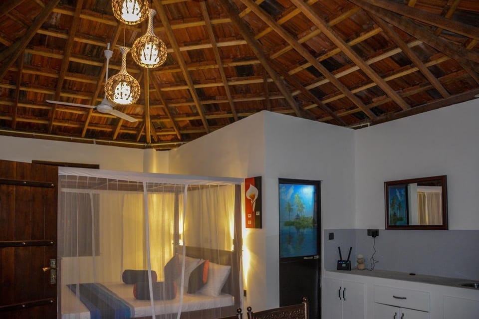 Bedroom, bunk bed