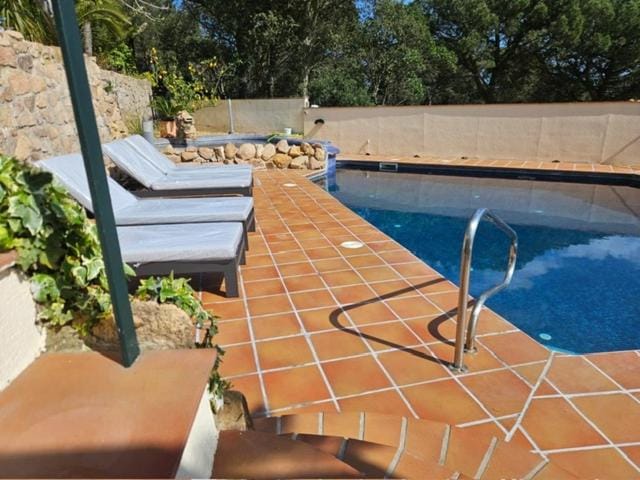 Day, Pool view, Swimming pool, sunbed