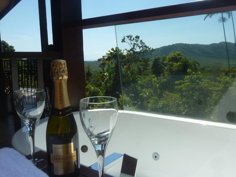 Daintree Holiday Homes - Yurara House in Queensland