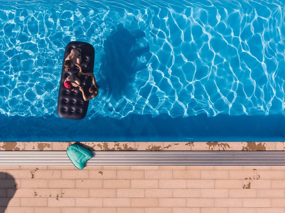 Swimming pool, group of guests