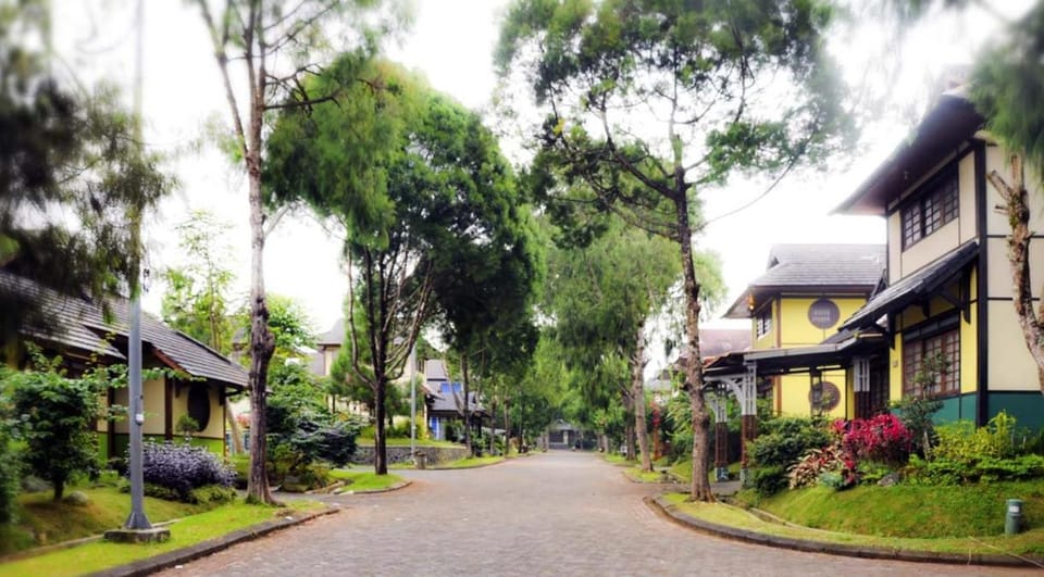 Villa Kota Bunga Ade Type Jepang - 0620 Villa in West Java