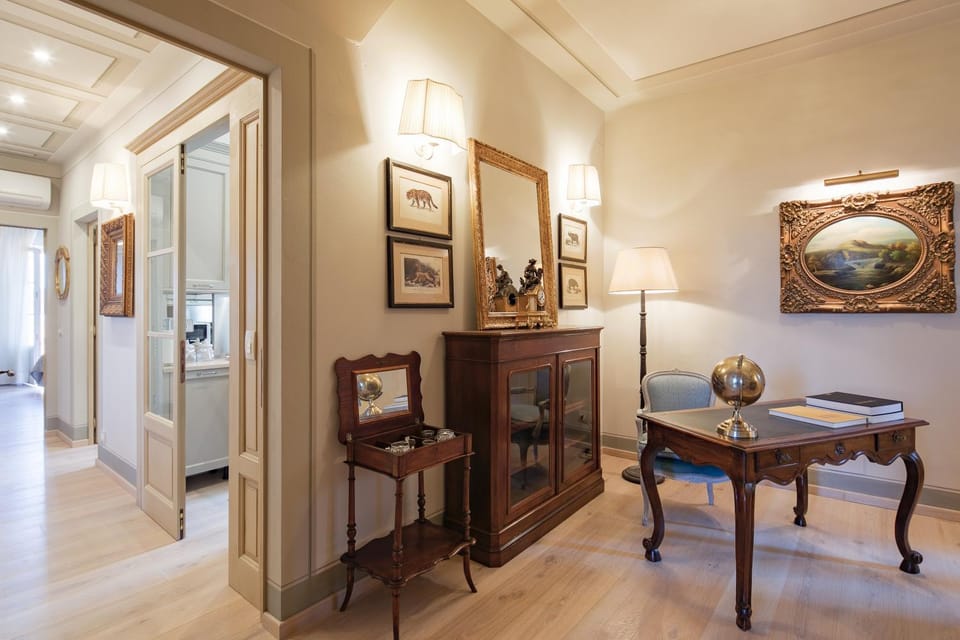 Decorative detail, Seating area