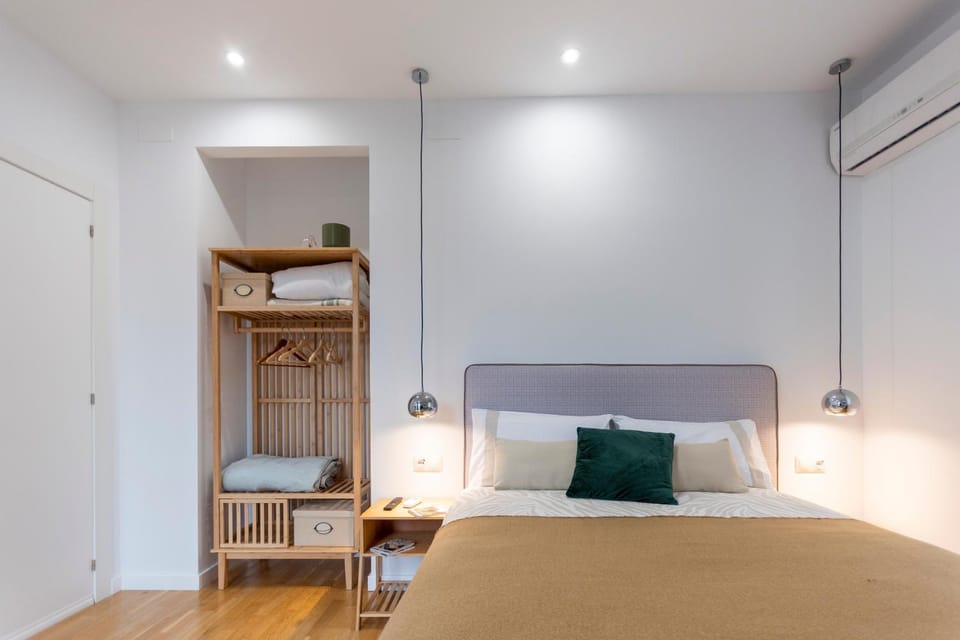 Bedroom, wardrobe