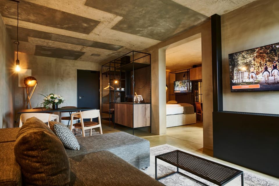 Communal lounge/ TV room, Living room