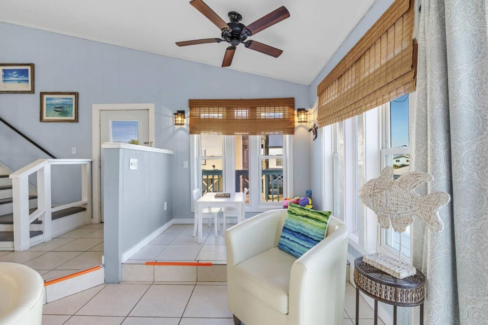 Unplugged House in West Beach