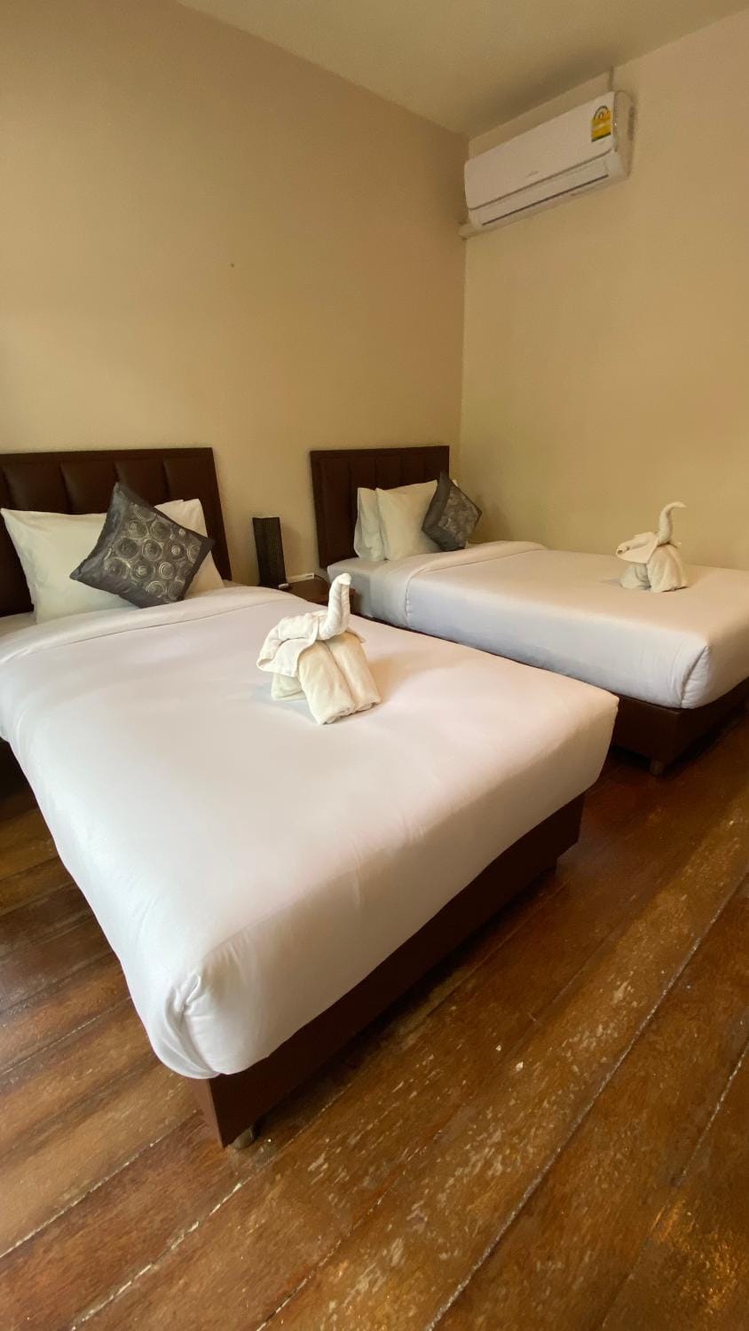 Reera Resort Campground/ 
RV Resort in Nong Kae
