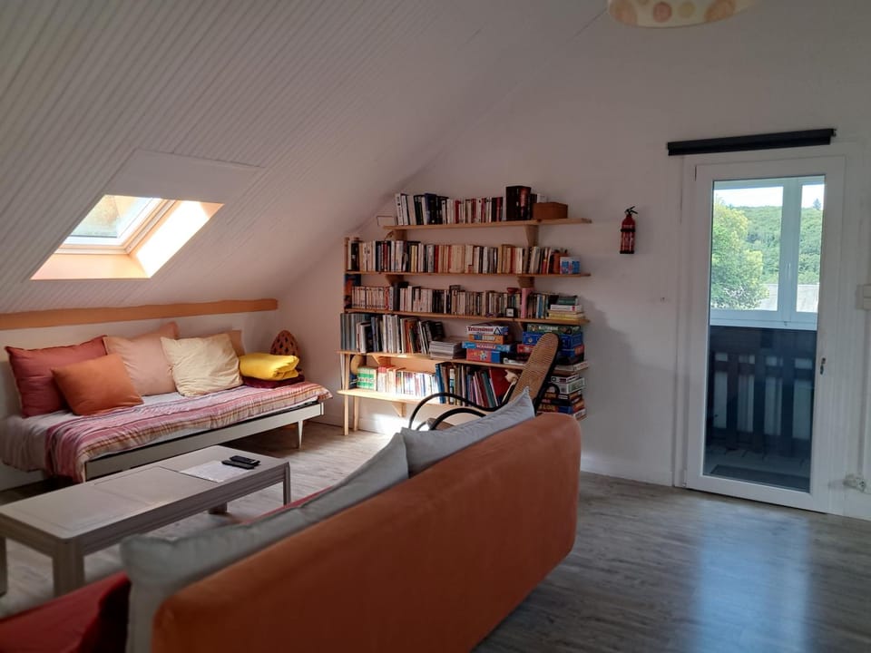 appartement dans maison, calme assuré Apartment in Bourgogne-Franche-Comté