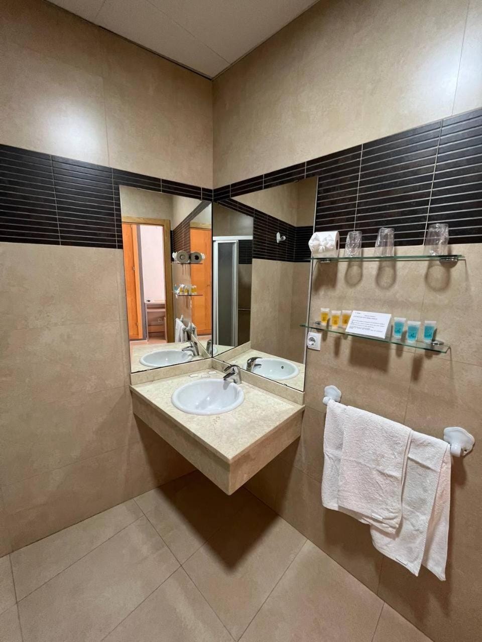 Bathroom, Other, Decorative detail