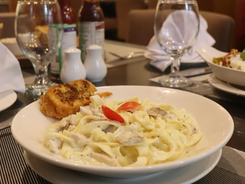 Food and drinks, Food, Breakfast, Continental breakfast, Lunch, Dinner, Drinks