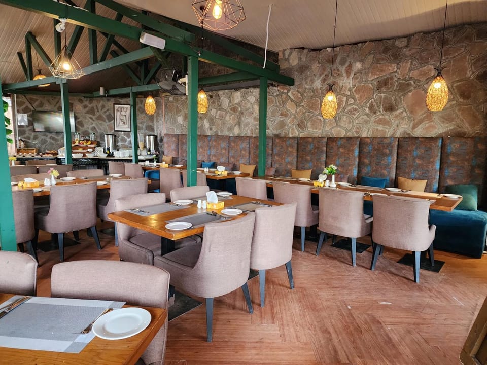 Restaurant/places to eat, Food and drinks
