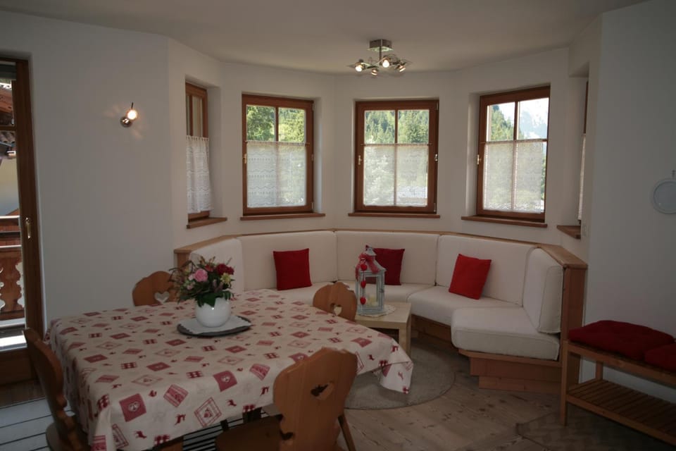 Villetta ai Pini Deluxe Apartment in Canazei