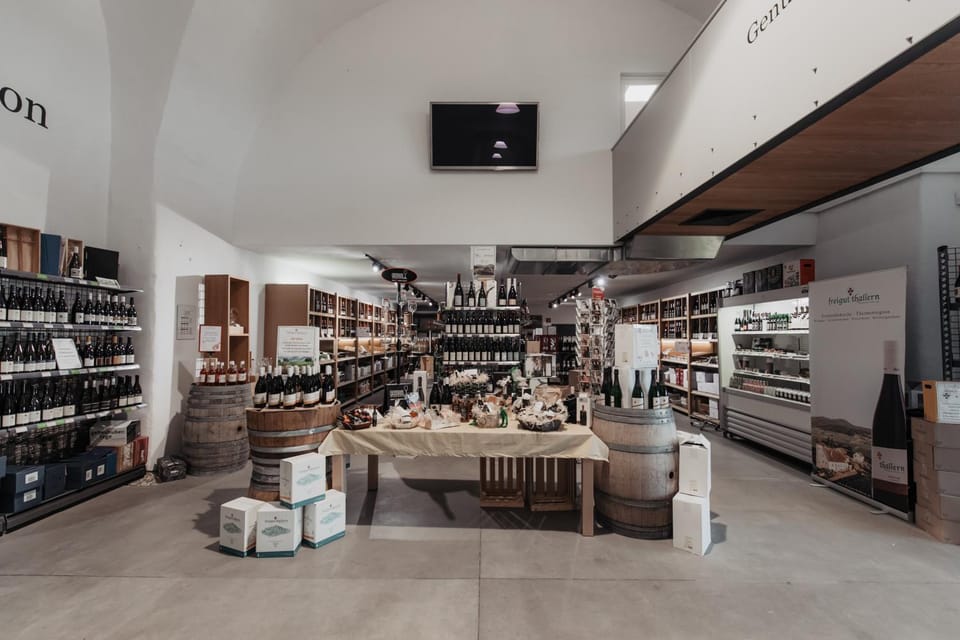 On-site shops, Lounge or bar, Alcoholic drinks