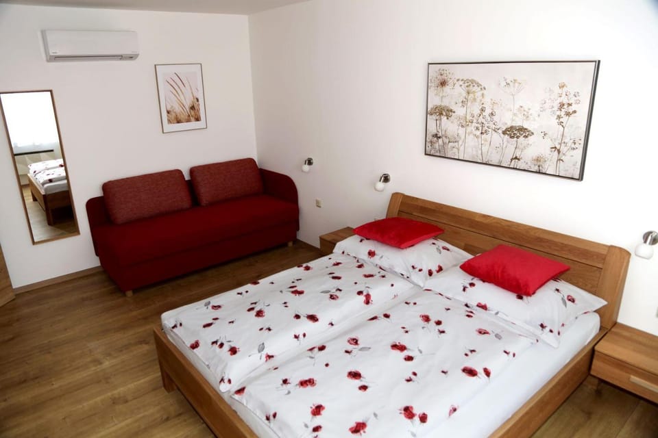 Ferienwohnungen Wegleitner Erich und Michaela Apartment in Hungary
