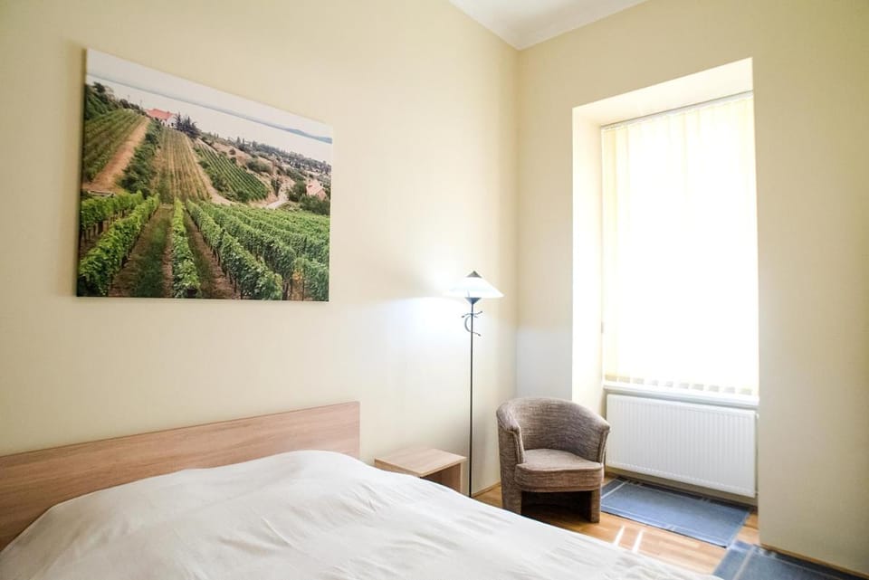 Photo of the whole room, Decorative detail, Bedroom