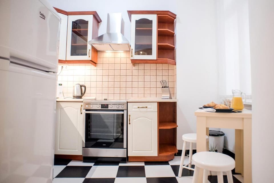 Kitchen or kitchenette, Photo of the whole room, Decorative detail, Dining area