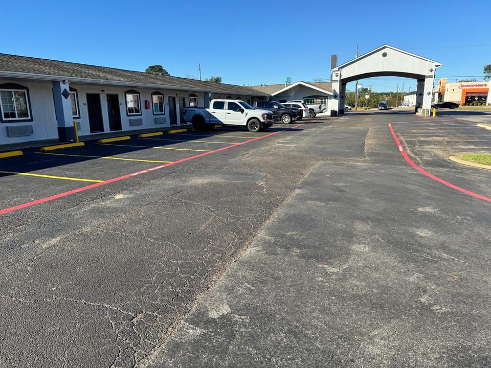 Property building, Day, Parking